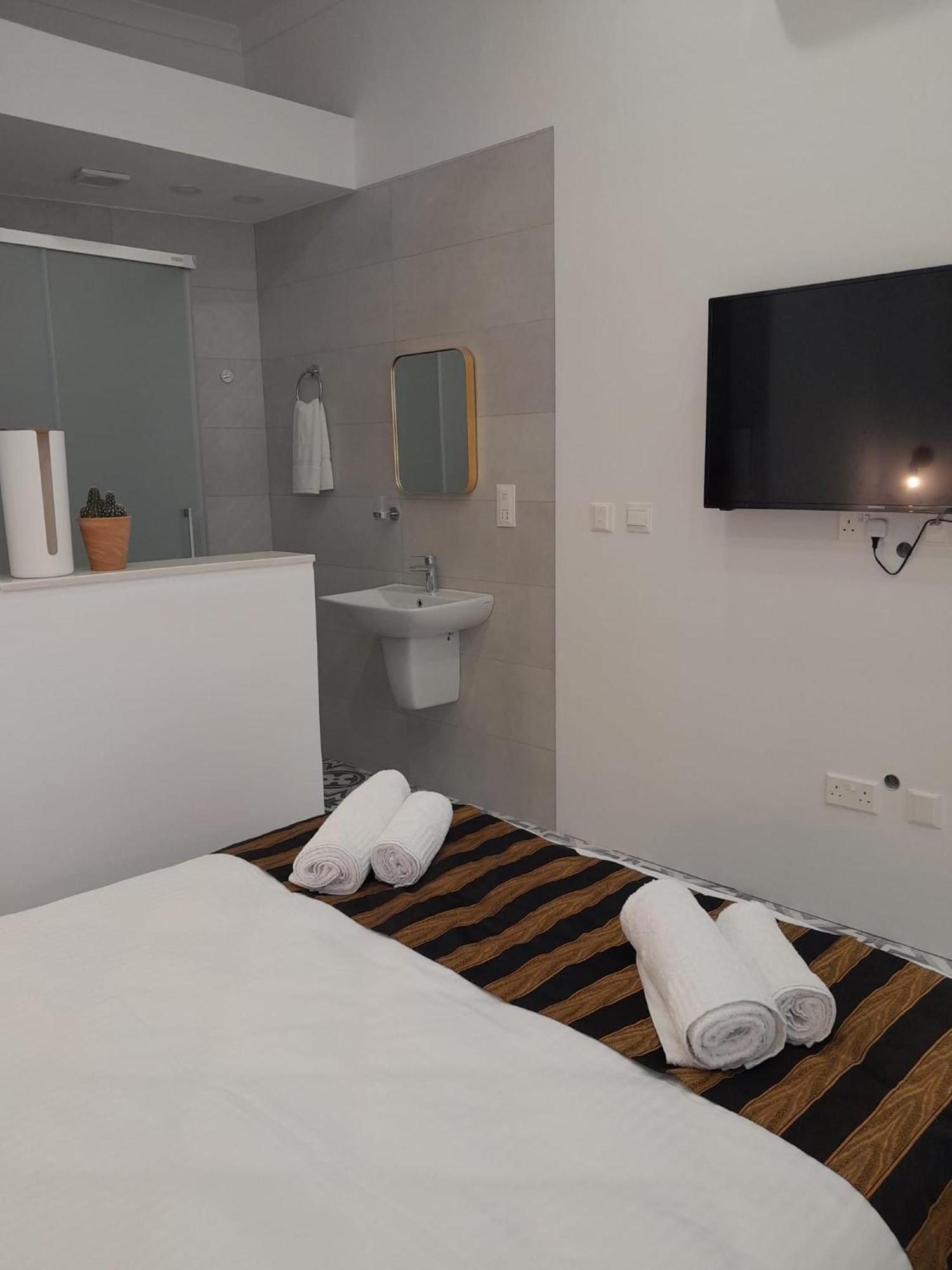 Charming Town House In Cospicua, Valperga Rooms Exterior photo