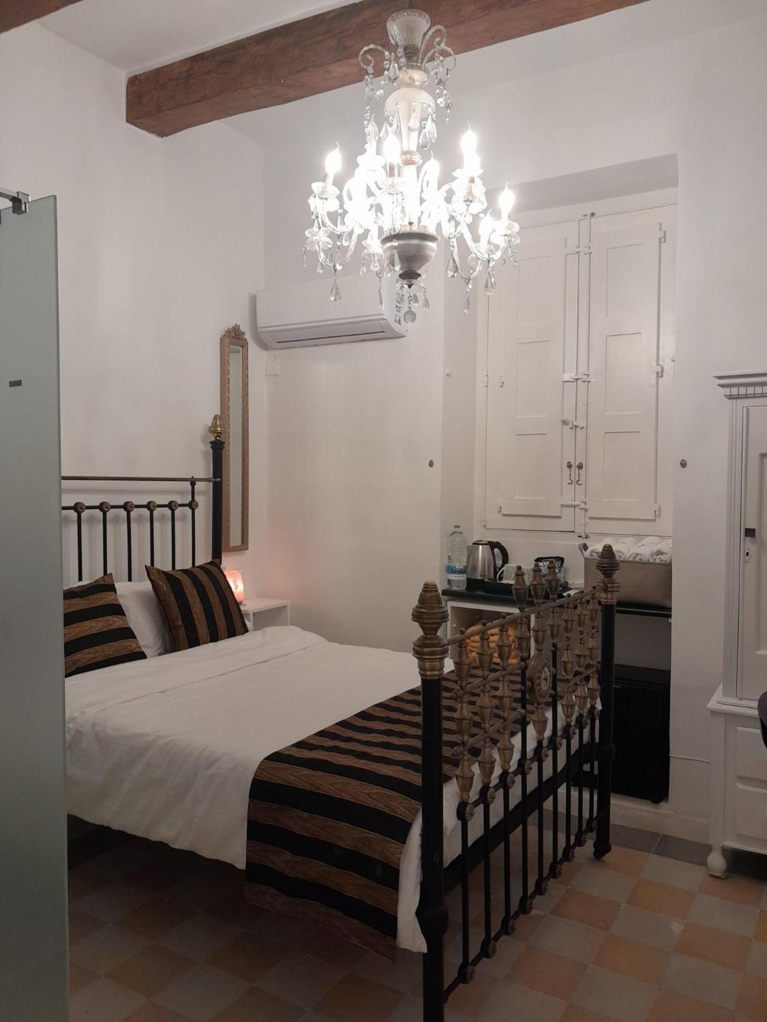 Charming Town House In Cospicua, Valperga Rooms Exterior photo